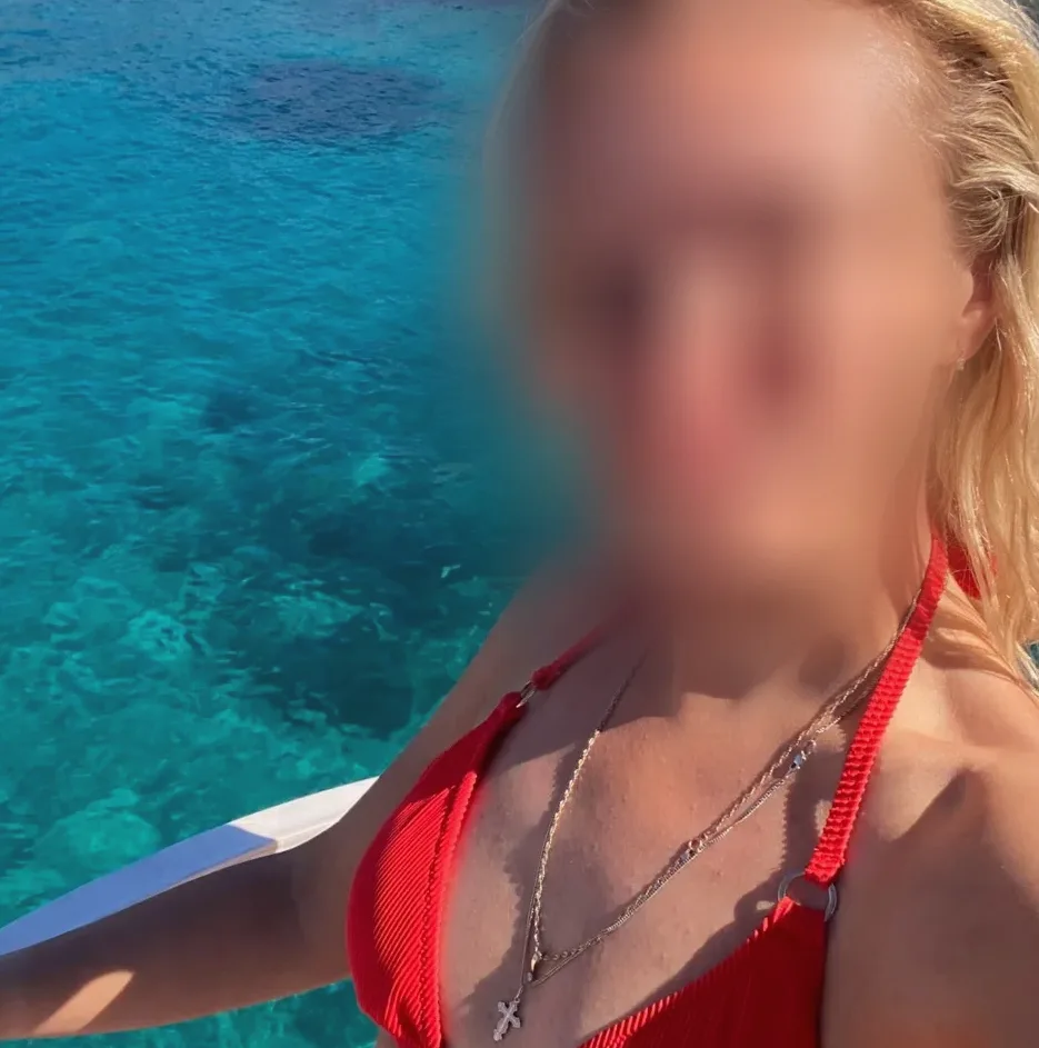 Alena, 39