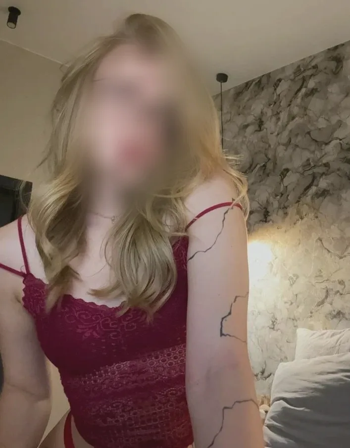 Bianca, 22