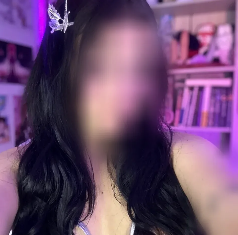 Juliane, 26