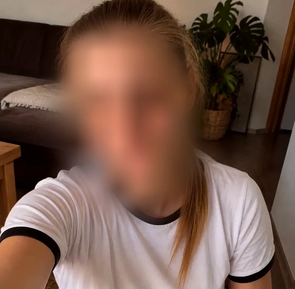 Klara, 21