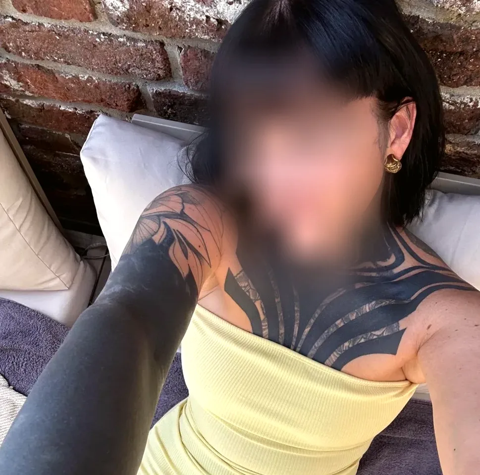 Rebecca, 35